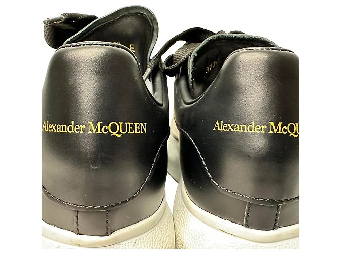 Sneakers Oversized Alexander McQueen in pelle di vitello nera Nero - vista 11