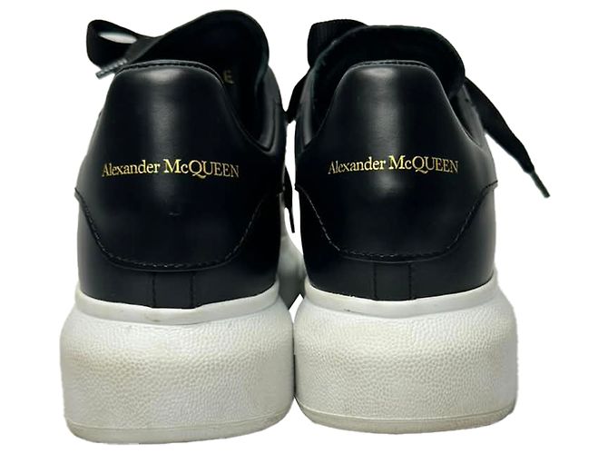 Sneakers Oversized Alexander McQueen in pelle di vitello nera Nero - vista 3