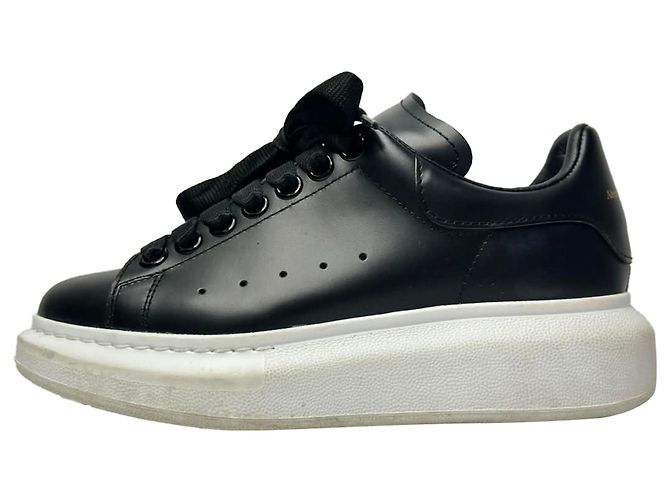 Sneakers Oversized Alexander McQueen in pelle di vitello nera Nero - vista 4