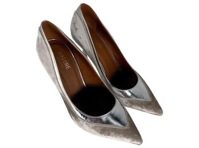 Autre Marque Malone Souliers Pointed Pumps aus silbernem Samt Metallisch - Ansicht 3