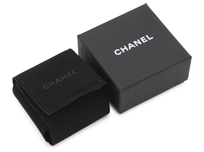 Chanel Coco Mark Metall-Herzstecker-Ohrringe Weiß - Ansicht 11