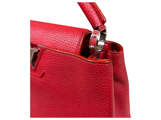 Borsa a tracolla Louis Vuitton Capucines BB in pelle Taurillon Rosso - vista 11