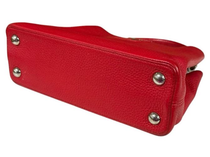 Borsa a tracolla Louis Vuitton Capucines BB in pelle Taurillon Rosso - vista 5