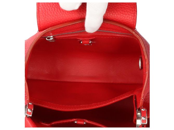 Borsa a tracolla Louis Vuitton Capucines BB in pelle Taurillon Rosso - vista 7