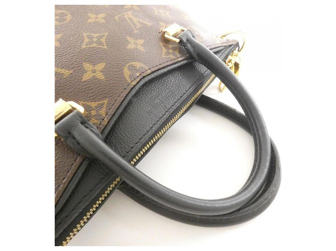Borsa Louis Vuitton Monogram Pallas BB Marrone Nero - vista 6