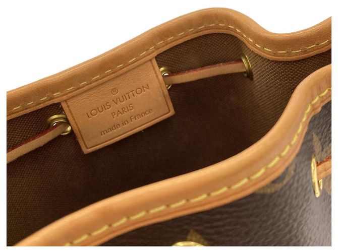 Noe Borsa a Spalla Louis Vuitton Monogram Nano Noé Marrone - vista 5