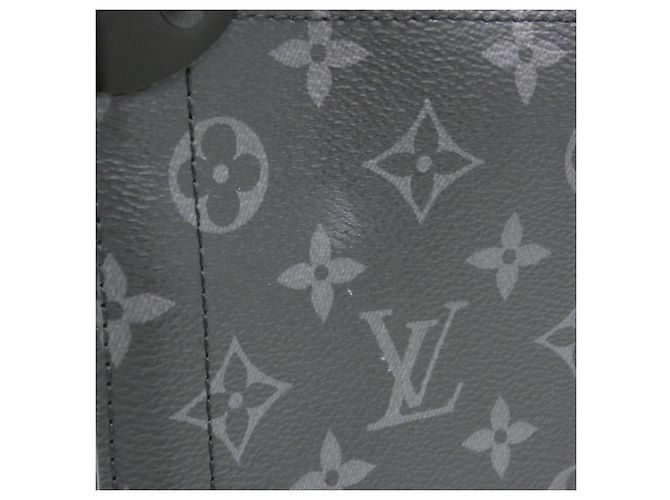Bolsa de ombro Louis Vuitton Monogram Eclipse Seoul Trunk EW Preto - vista 4