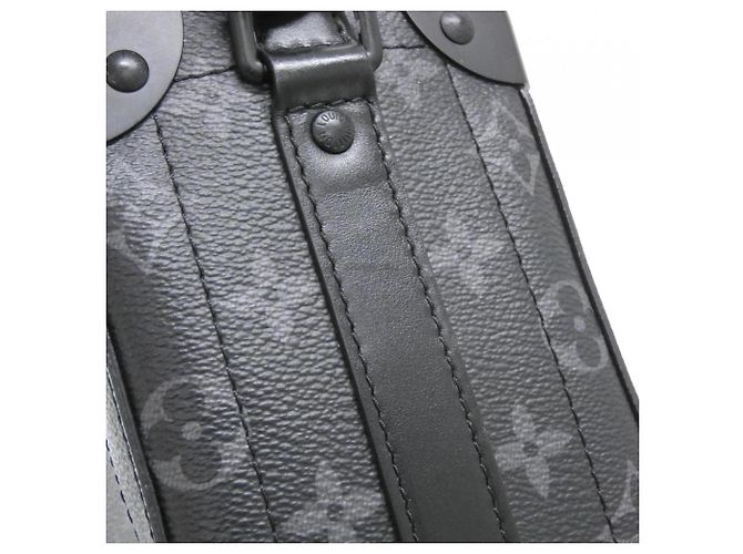 Bolsa de ombro Louis Vuitton Monogram Eclipse Seoul Trunk EW Preto - vista 5