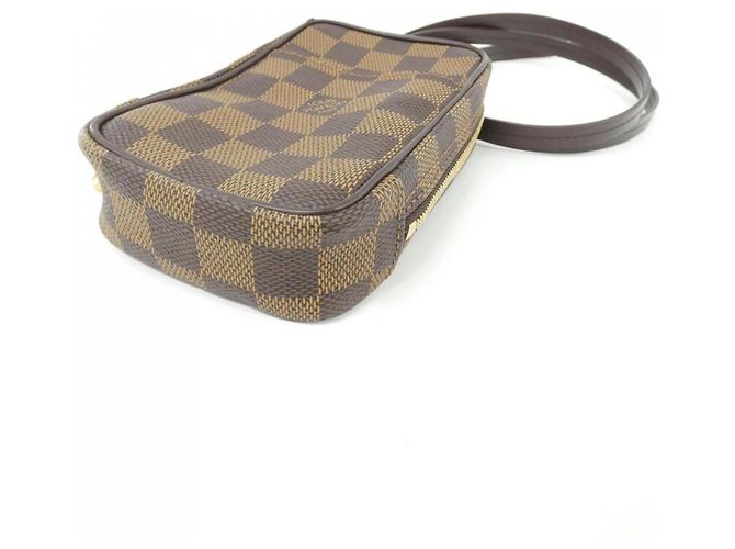 Pochette Louis Vuitton Damier Etui Okapi PM Damier ebene - vista 3