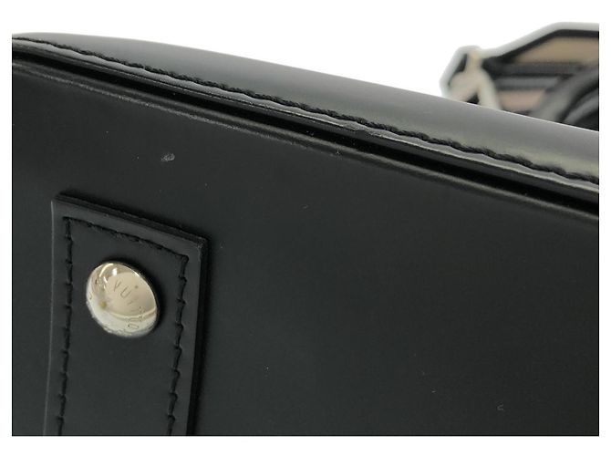 Borsa Louis Vuitton Epi Alma BB Nero - vista 3