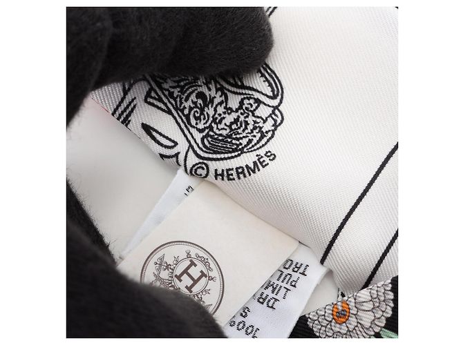Silk In Hermès Foulard Twilly Hermes Brides de Gala en Fleurs Nero Bianco Multicolore - vista 4