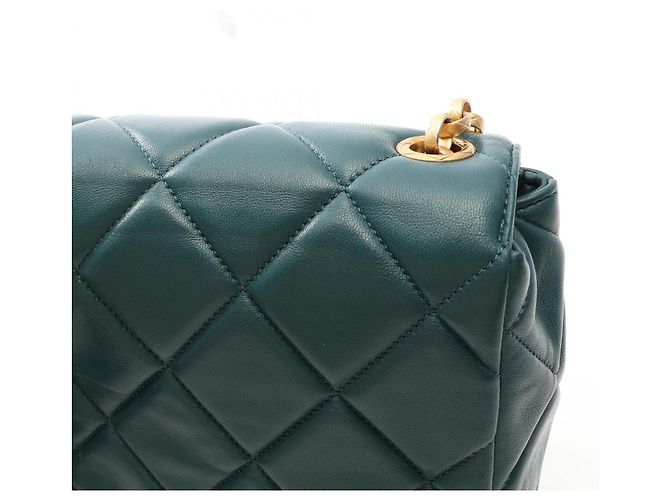 Borsa a tracolla Chanel Matelassé verde - vista 8