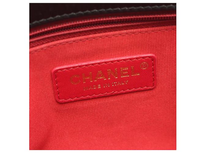 Borsa a tracolla in pelle matelassé Chanel Nero - vista 4