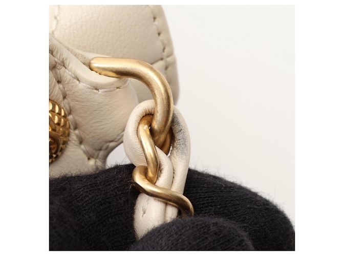 Borsa a secchiello Chanel Matelassé con coulisse Bianco - vista 8