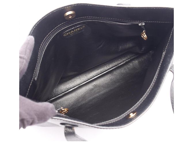 Borsa Tote Chanel in pelle di vitello martellata nera Nero - vista 3