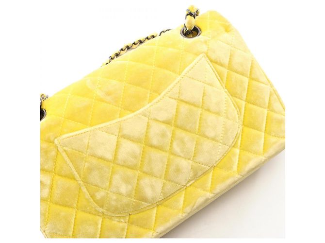 Borsa a tracolla Chanel Yellow Matelassé Double Flap Giallo - vista 9