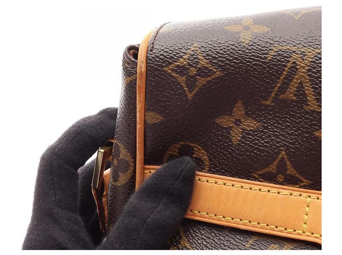 Bolsa de Ombro Louis Vuitton Abesses Marrom Monograma - vista 14