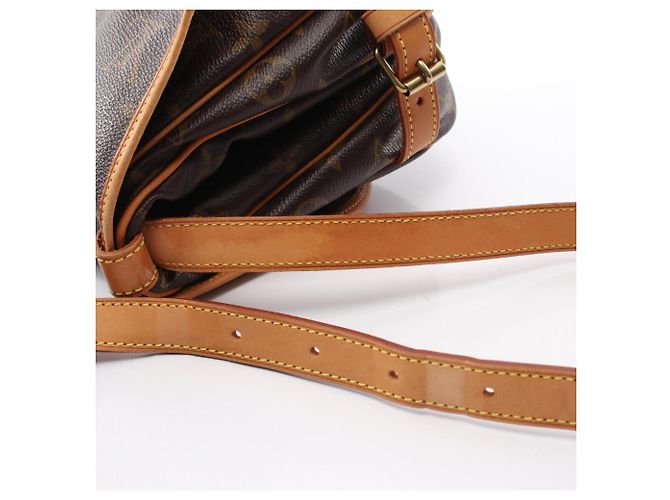 Borsa a Spalla Louis Vuitton Saumur 30 Monogram Marrone - vista 10