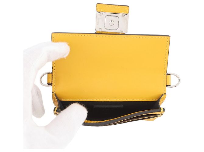 Borsa a tracolla Fendi Micro Flat Baguette Giallo - vista 6