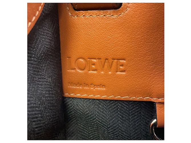 Borsa a mano Hammock Small in pelle di vitello Loewe - vista 18