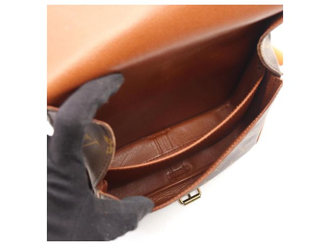 Louis Vuitton LOUIS VUITTON Cartouchiere MM Bolso de Hombro Castaño - vista 3