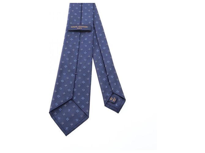 Cravatta Louis Vuitton Cravat Monogram 3D in seta Bianco Blu Blu navy - vista 3