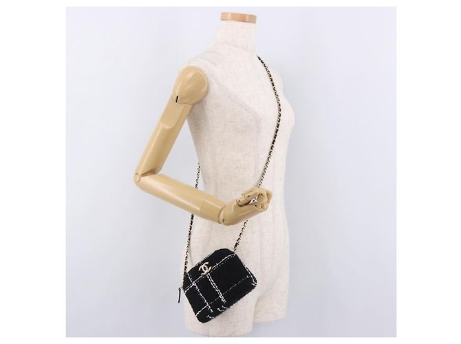 CHANEL Matelasse Chain Shoulder Bag Tweed Black Gold CC Auth 186402M Nero D'oro - vista 24