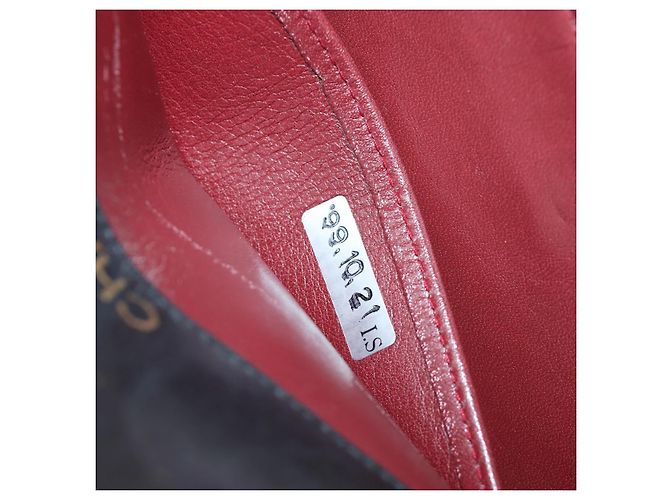 CHANEL Borsa a Spalla Chain Matelasse in Pelle di Agnello Nera e Oro CC Auth 187203SAV Nero D'oro - vista 12