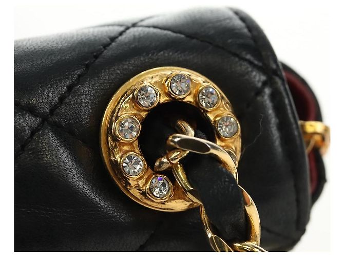 CHANEL Borsa a Spalla Chain Matelasse in Pelle di Agnello Nera e Oro CC Auth 187203SAV Nero D'oro - vista 9