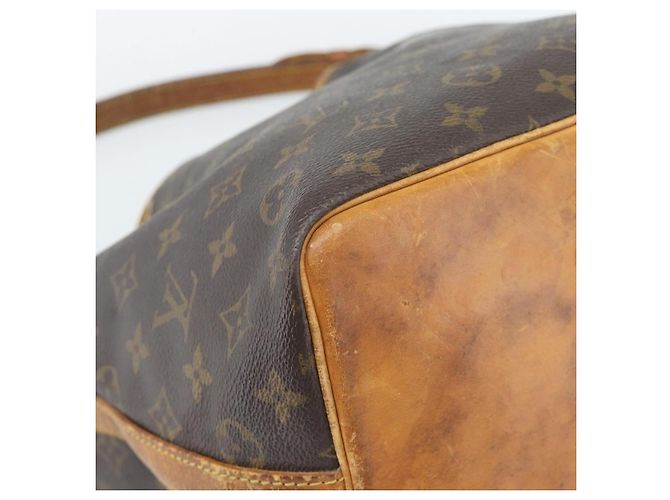 LOUIS VUITTON Monogram Petit Noe Shoulder Bag M42226 LV Auth 189218 - view 16