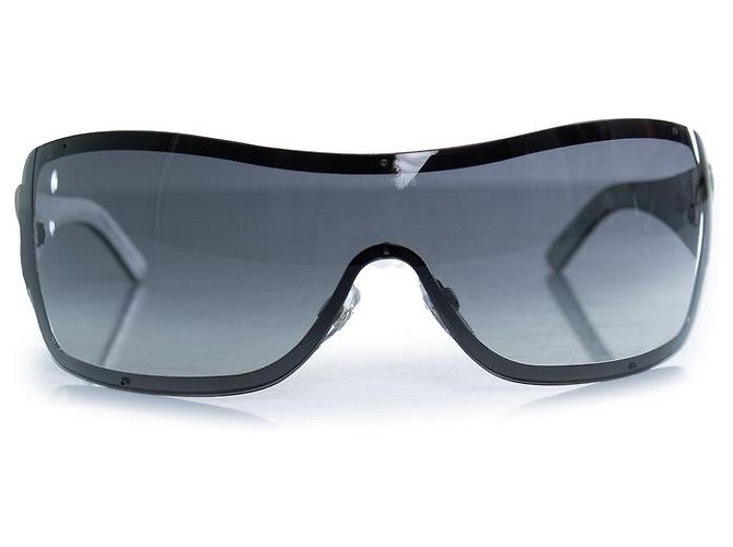 Chanel, Occhiali da sole Shield con stanghette trapuntate Argento - vista 2