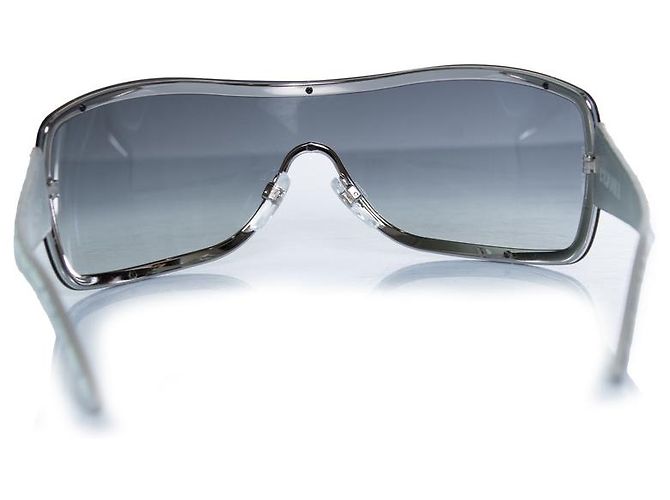 Chanel, Occhiali da sole Shield con stanghette trapuntate Argento - vista 5
