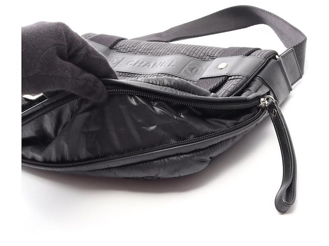 Borsa a tracolla Chanel Coco Mark Sport Line Nero - vista 18