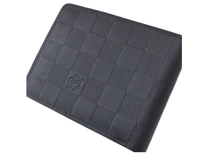 Louis Vuitton Bi-Fold Wallet in Damier Infini Black - view 6