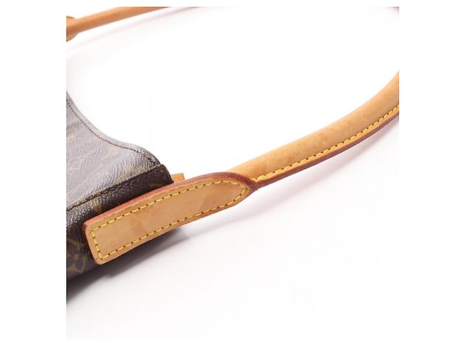 Borsa a Spalla Louis Vuitton Looping GM Monogram Marrone - vista 8