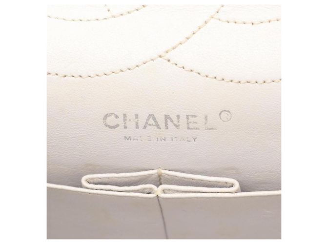 Borsa Chanel 2.55 Matelassé Maxi Mademoiselle Chain Double Flap Bianco - vista 4