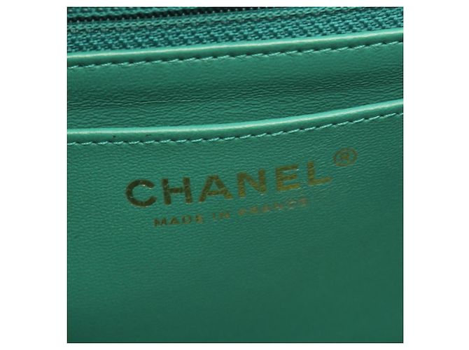 Borsa a tracolla Chanel 2.55 Mini Matelassé in pelle Verde - vista 4