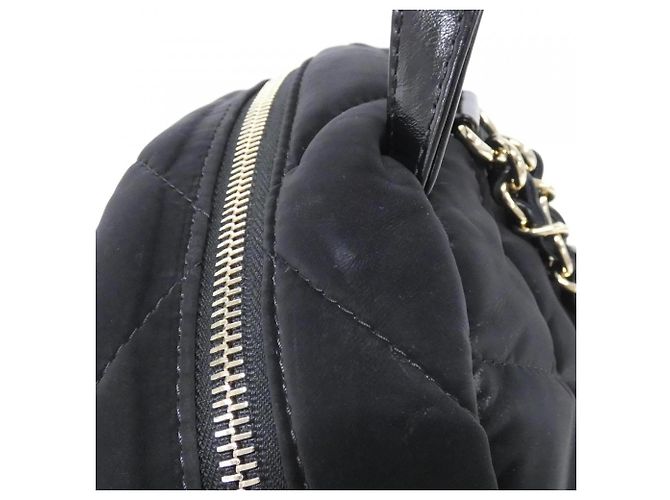 Zaino Chanel AS5679 in velluto nero e nylon - vista 4