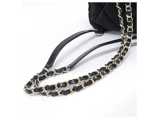 Zaino Chanel AS5679 in velluto nero e nylon - vista 7