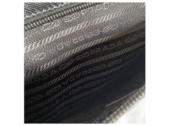 Saffiano Sacca da viaggio Prada V50 Nylon Nero con Tracolla - vista 16
