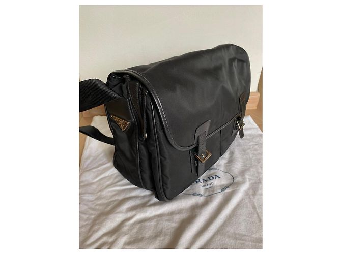 Saffiano Sacca da viaggio Prada V50 Nylon Nero con Tracolla - vista 2