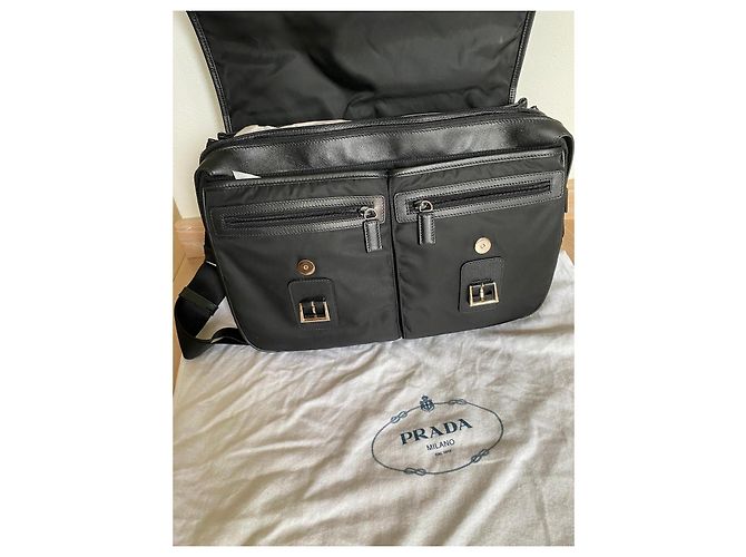 Saffiano Sacca da viaggio Prada V50 Nylon Nero con Tracolla - vista 3