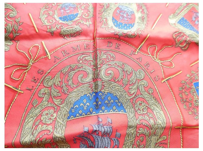 Hermès Gavroche 45 Foulard in Seta "Les Armes de Paris" Rosso e Oro D'oro - vista 5