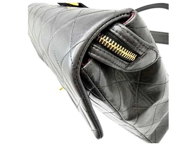 Chanel Matelassé Square Rucksack Schwarz - Ansicht 9
