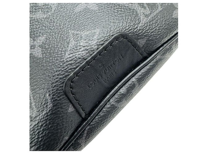 Louis Vuitton Discovery Bumbag PM M46035 Marrone Nero - vista 9