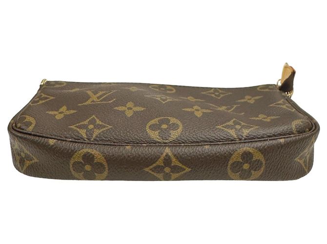 Louis Vuitton Mini Pochette Accessoires Marrone - vista 3