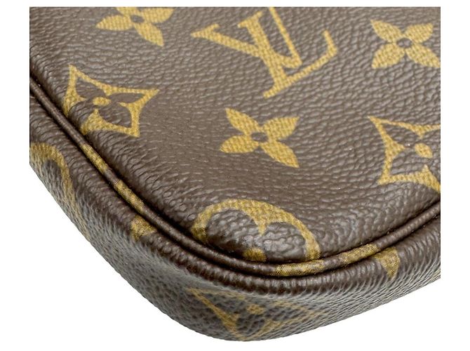 Louis Vuitton Mini Pochette Accessoires Marrone - vista 6