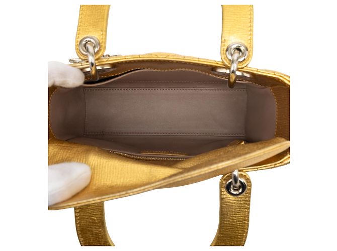 Dior Gold Small Metallic Grained Calfskin Cannage My ABCDior Lady Dior D'oro - vista 4