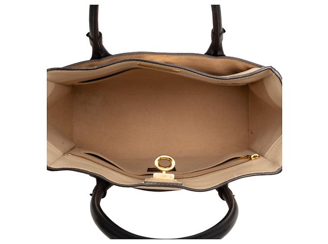 Twist Louis Vuitton Red Monogram On My Side MM Roja - vista 4