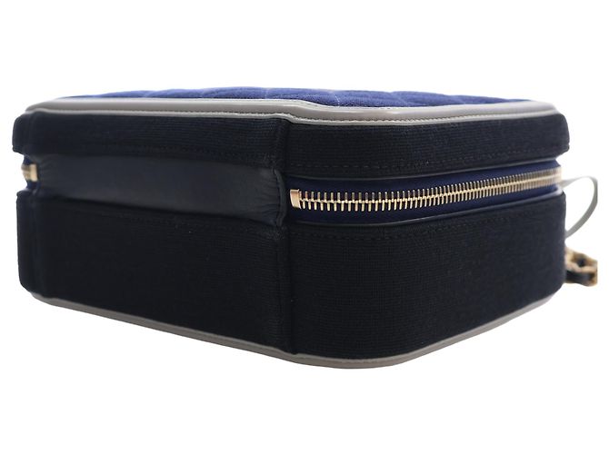 Vanity Pochette de toilette Chanel Blue Medium Tricolor Jersey CC Filigree Bleu Bleu Marine - vue 13